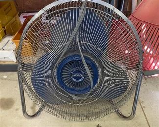 Lakewood floor fan