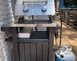 NXR Gas Grill and Grill Table w Storage