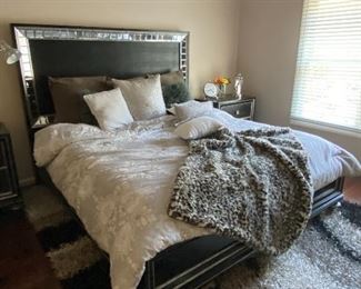 Leather and Chrome King Bed with Bedding, 10x12 Contemporary Shag Rug in Gray & Black