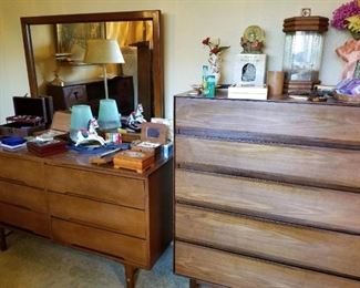 Stanley dresser pair