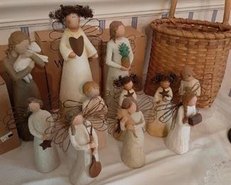 Willow Tree figures