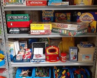 Kid's toys, puzzles and game sets