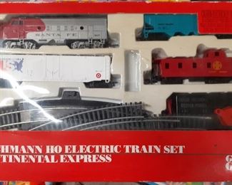 Bachmann HO Continental Express train set