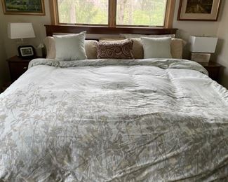 Queen size bedding. Photo 1 of 2