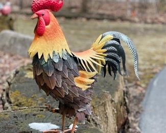 Metal rooster garden statue.