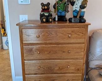 Tennessee Oak chest of drawers 