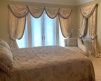 King bed and nice bed linens