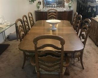 Table with 2 leaves, 8 chairs