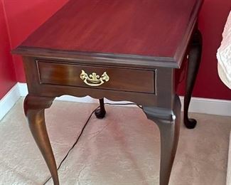 Stickley Queen Anne Style Side Table