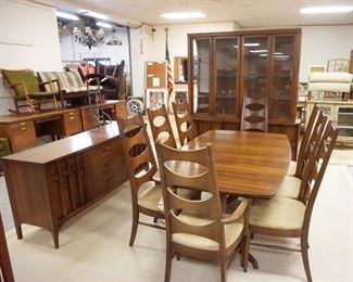 1109	MIDCENTURY MODERN DINING ROOM SET, BREAKFRONT, SERVER, TABLE W/3 LEAVES & 8 CHAIRS, BREAKFRONT HAS MISSING LEFT SIDE GLASS, CHAIRS HAVE STAINING
