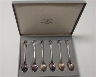 1158	GROUP OF 6 STERLING SILVER SPOONS
