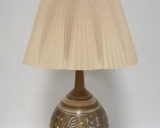 1168	MODERN STYLE TABLE LAMP, 35 IN HIGH
