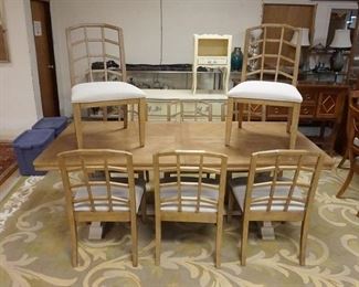 1056	OAK TOP DINING TABLE & 8 CHAIRS W/ONE LEAF
