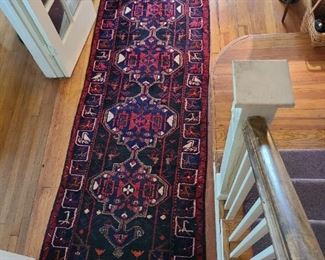 32.) Turkman wool runner approx. 12' x 3'5". 