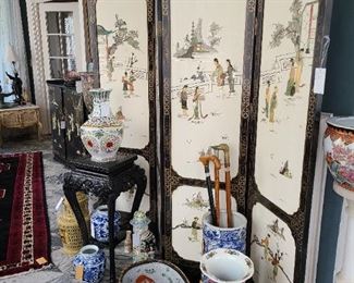 56.) Decorative Chinese folding 4 panel floor screen in an Ivory background. Circa 1930s.  