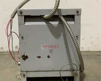5 Image(s)
Located in: Chattanooga, TN
MFG Johnson Electrical Coil
Transformer
Size (WDH) 17"W x 17"D x 22"H
*Info Tag Illegible*
**Sold As Is Where Is**

SKU: B-11-1-A
Unable To Test