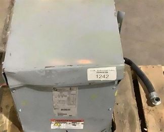 Located in: Chattanooga, TN
MFG Hammond Power Solutions
Power (V-A-W-P) 480V - 15KVA - 60-Hz - 3Ph
Transformer
Size (WDH) 16-1/2"W x 17-1/4"D x 19-3/4"H
Type: K
**Sold As Is Where Is**

SKU: B-11-1-A
Unable To Test