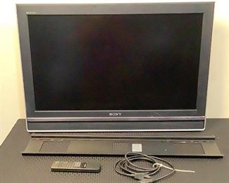 Buyer Premium 10% BP
MFG Sony
Power (V-A-W-P) 120-240V, 180W, 50/60Hz
Model KDL-V32XBR2
32" TV
Located in: Chattanooga, TN Tested-Works
Power Cord, Remote & Mounting Bracket Included
*Sold As Is Where Is*