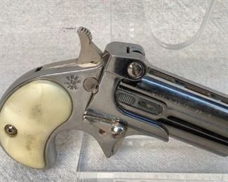 7 Image(s)
Serial - 550257
Mfg - Davis Industries
Model - D-22 Derringer 22 LR
Barrel - 2.25"
Capacity - 2
Type - Derringer
Located in Chattanooga, TN
Condition - 3 - Light Wear
This lot contains a Davis Industries D-22 Derringer chambered in 22 long rifle. This Derringer has a nice nickel finish and what appears to be mother of pearl grips.