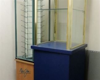 DISPLAY CASES