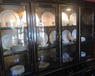 CHINOISERIE BREAKFRONT
Four door china cabinet in a large size
