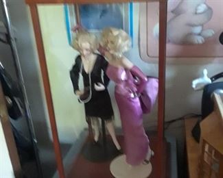 Marilyn dolls on case