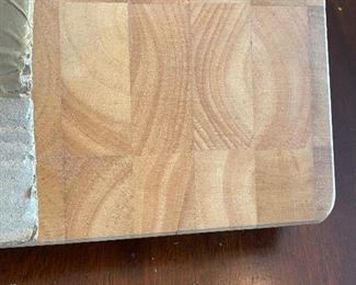 BRAND NEW SOLID MAPLE CUTTING BOARD