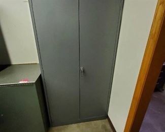6ft Dayton Storage Cabinet With Keys