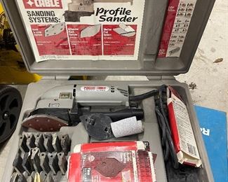 Porter Cable Finishing Sander with Lots of Accessories 