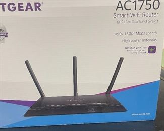 Newer WiFi Router AC1750