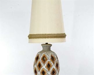 Vintage 1968 Large Ceramic Brown And Beige Lattice Lamp With Shade