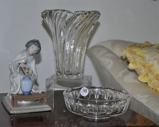 Lovely Lladro #4840 Asian Girl Arranging Flowers, 8.5' figurine shown with a heavy swirl glass vase and a 7"  crystal Orrefors bowl