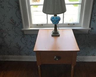 Single Drawer EaRly Table.