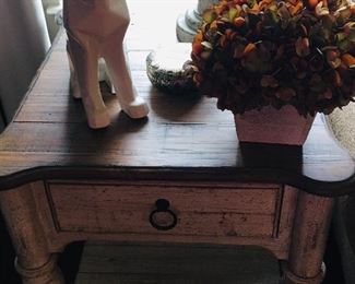 End table