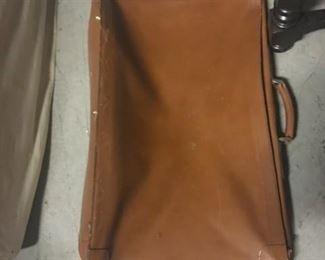 Vintage large folding garment bag - excellent condition - $185