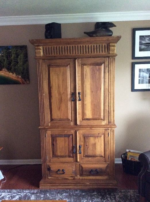 Entertainment center