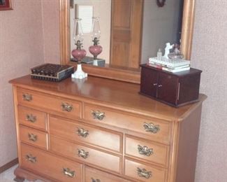 Maple Bedroom Set; Queen 4 Poster Bed, Frame, Mattress & Box Springs, Dresser With Mirror 54"W x 20"D & Nightstand  BUY-IT NOW $250