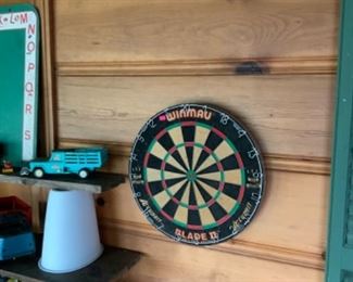 Vintage Winmau Dart Board