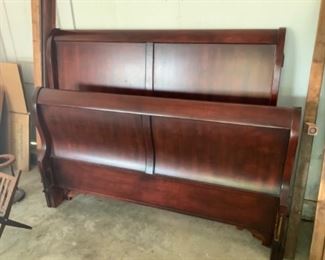 Queen Size Sleigh Bed