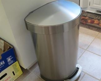 STAINLESS STEEL KITCHEN TRASH CAN.