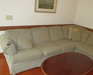 GREAT SECTIONAL SOFA  BY HICKORY HILL.  EARLY SALE.  $425.00.