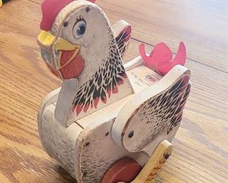 Vintage Fisher-Price "The Cackling Hen" toy 1/2