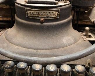Vari-Typer Typewriter 2/2