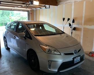 2013 Prius Hatchback Miles 84,686 ( located in Kenmore)&nbsp;