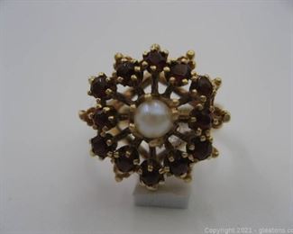 14kt Yellow Gold Garnet and Pearl Ring