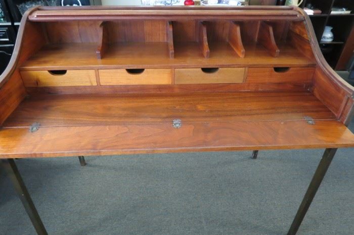 Rare!!Mid Century modern Arcadia Glenn of California walnut roll top desk.