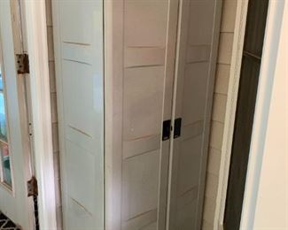 #41	Suncast Storage Bin w/4 shelves & 2 doors 30Wx19Dxx71T	 $75.00 
