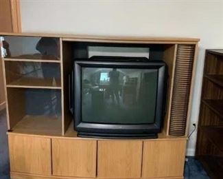 #102	Laminate Entry. Ctr   62.5Wx20Dx51T - You Move	 $20.00 
