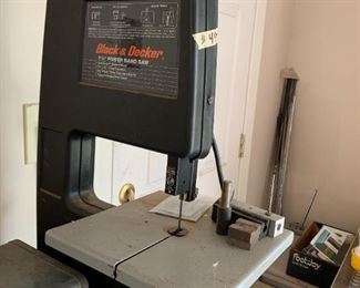 #121	B&D Bandsaw 7.5" Band	 $45.00 
