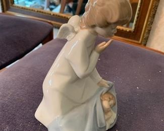 #154	Lloydro statue	 $30.00 
